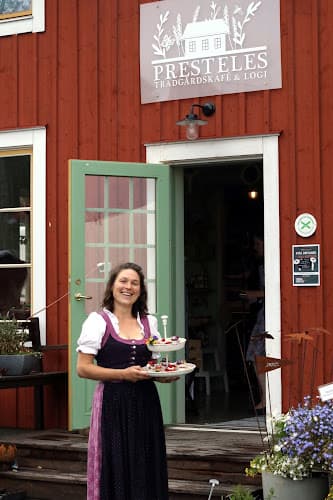 Presteles Trädgårdskafé & Logi