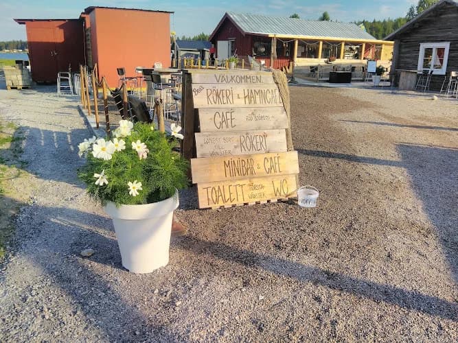 Bea's Rökeri & Hamncafé