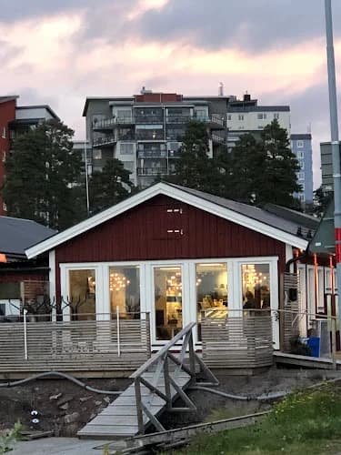 Lillängshamnens Fiskrökeri, Restaurang & Butik