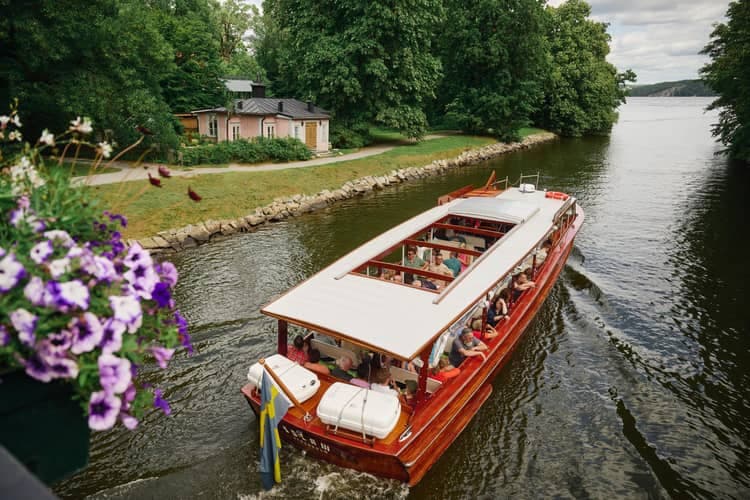 Stockholm: Guidad tur i skärgården med klassisk träbåt