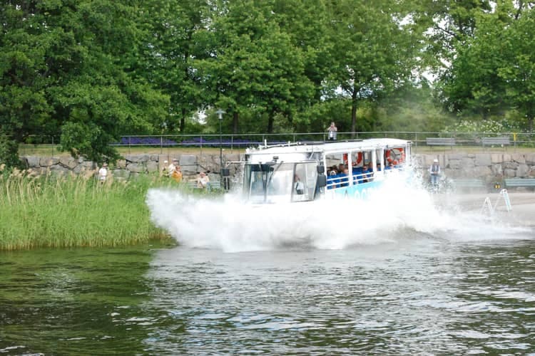 Stockholm: Land- och vattentur med amfibiebuss