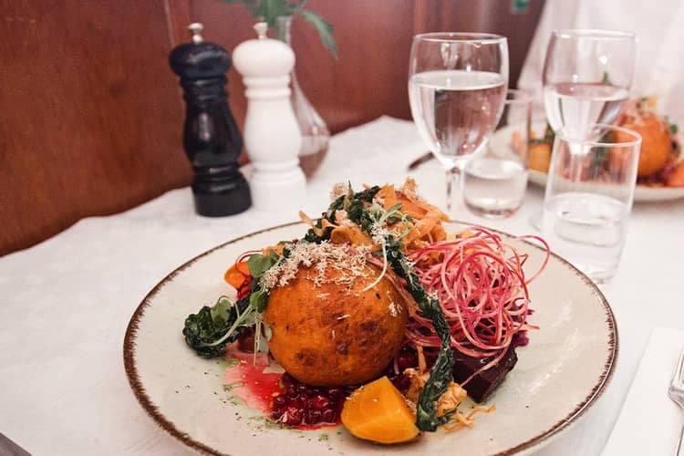 Stockholm: Skärgårdstur med lunch (guidad)
